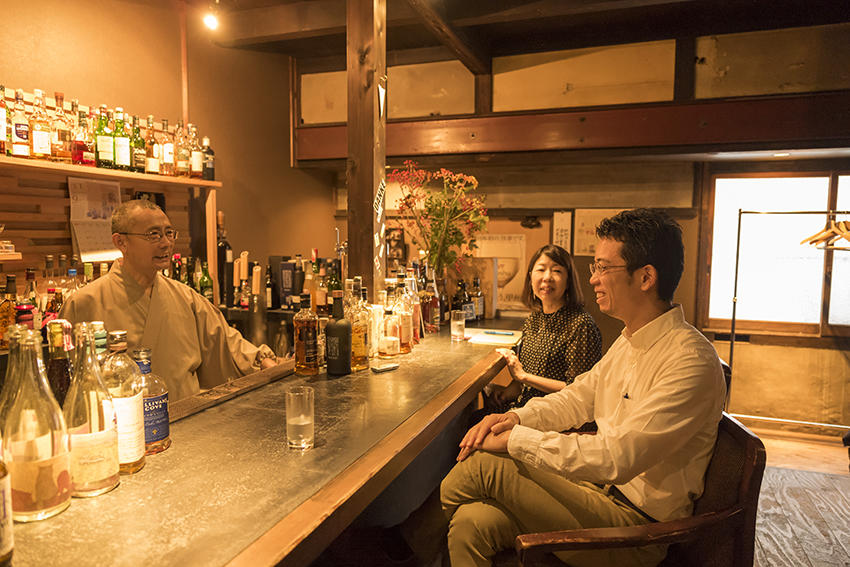 at坊主BAR　VOL.1　日本の仏教とお酒の関係