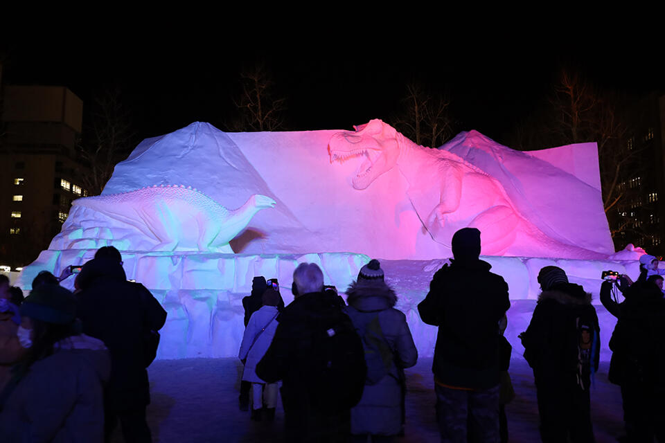 ダイナソー小林監修の大雪像が「さっぽろ雪まつり」に登場！