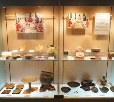 1000年以上前の洗練された「土器の美」に嘆息。京都橘大学の学生たちによる企画展。