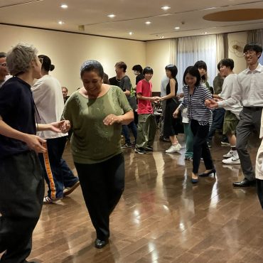 踊るラテンアメリカ教養講座！ 在日ブラジル人のダンス「フォホー」を京都外国語大学で体験...