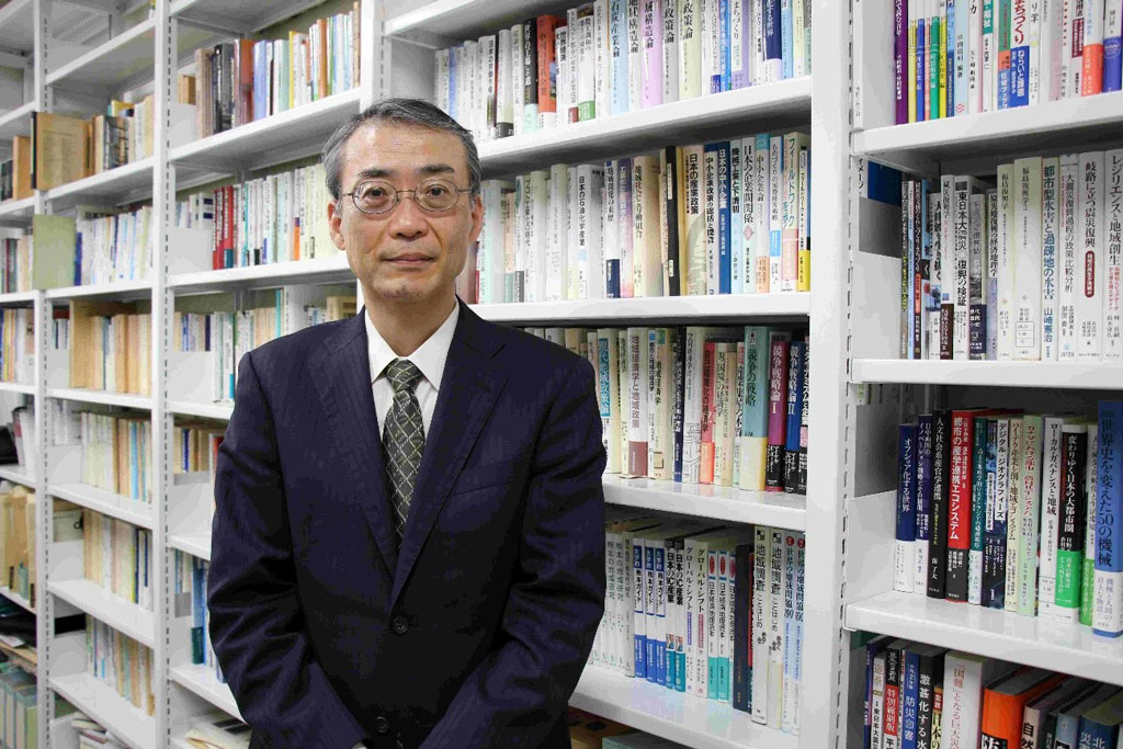 人間の経済活動は、どう地域を特徴づけるのか 製造業の工場立地に着目し研究