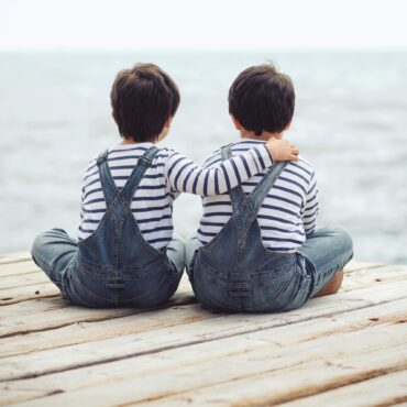 離れていても通じ合う、双子の不思議な“同時イベント発生現象”って? 大阪青山大学の松田...