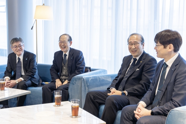 ノーベル化学賞受賞　北川進教授との特別座談会〜近大教員時代に見つけた「孔のある化合物」...