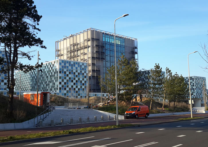 【特集：戦争犯罪にどう向き合うか】岩谷　十郎：「強者の理屈はいつでもまかりとおる」のか...